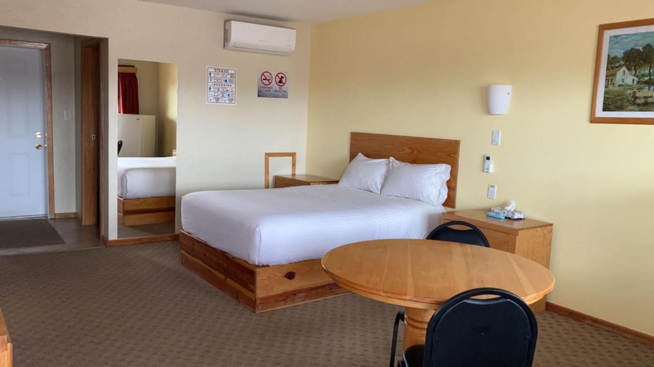 La Huerta Inn & Suites Cuauhtémoc Zimmer foto
